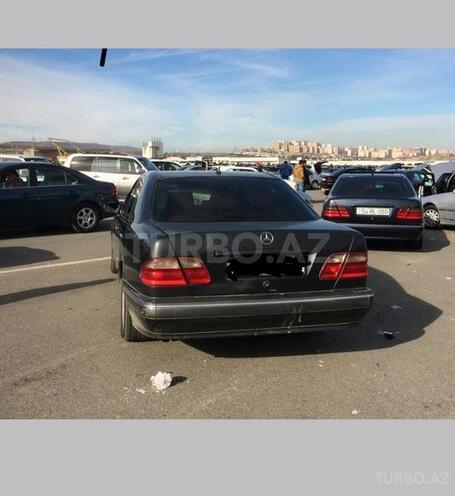 Mercedes E 240 2001, 248,439 km - 2.4 l - Bakı