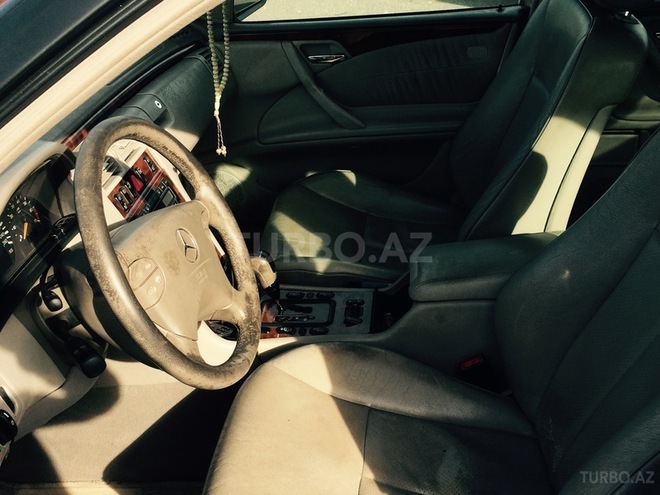 Mercedes E 240 2001, 248,439 km - 2.4 l - Bakı