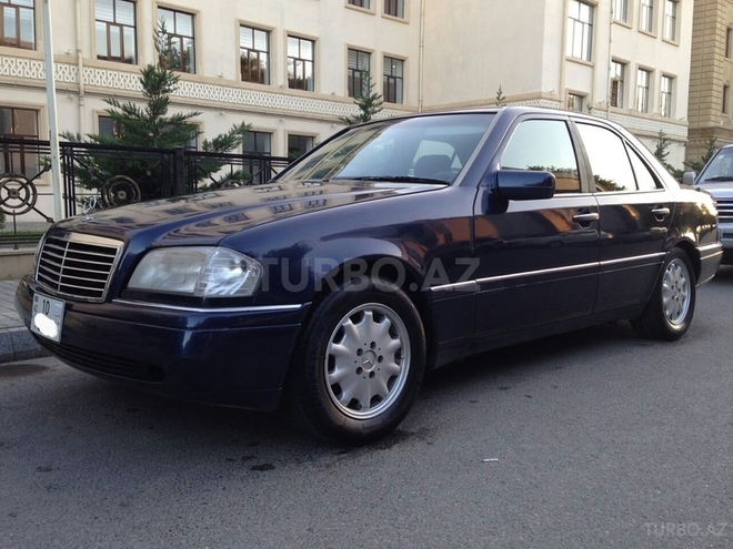 Mercedes C 220 1995, 400,000 km - 2.2 l - Bakı