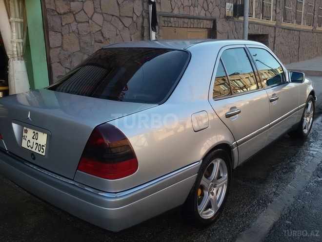 Mercedes C 220 1996, 197,000 km - 2.2 l - Gəncə