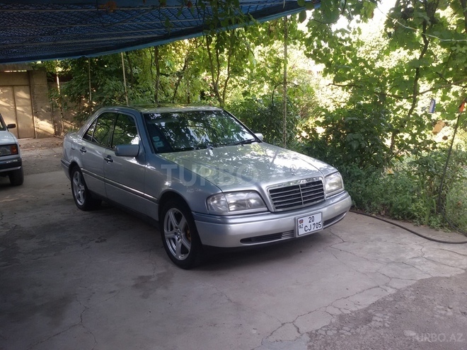 Mercedes C 220 1996, 197,000 km - 2.2 l - Gəncə