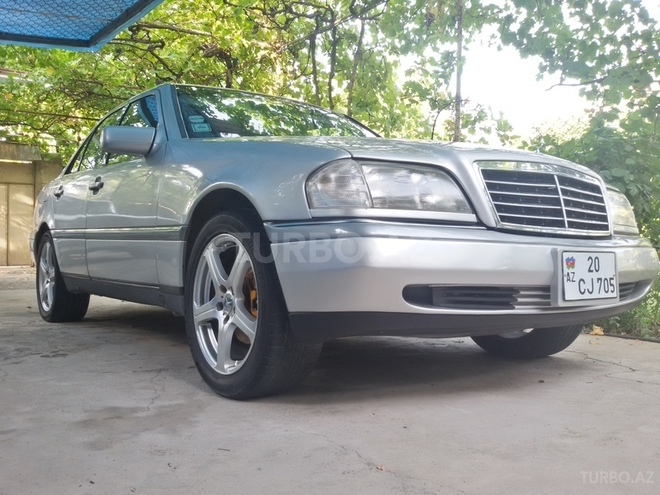 Mercedes C 220 1996, 197,000 km - 2.2 l - Gəncə