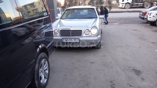 Mercedes E 200 1995, 375,499 km - 2.0 l - Sumqayıt
