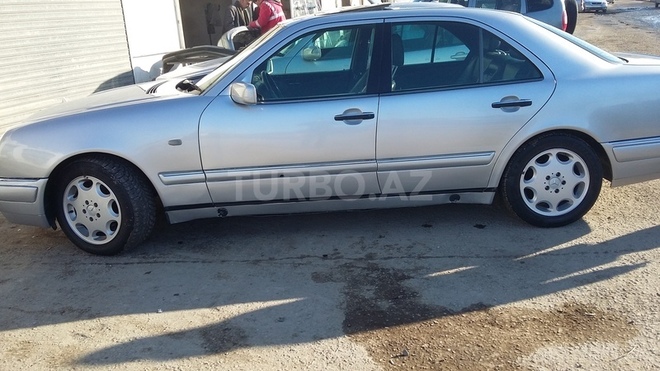 Mercedes E 200 1995, 375,499 km - 2.0 l - Sumqayıt