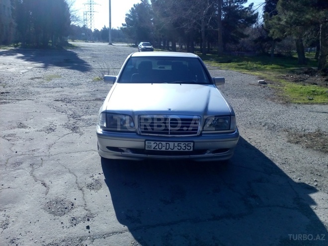 Mercedes C 180 1997, 210,000 km - 1.8 l - Sumqayıt