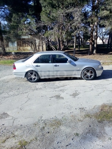 Mercedes C 180 1997, 210,000 km - 1.8 l - Sumqayıt
