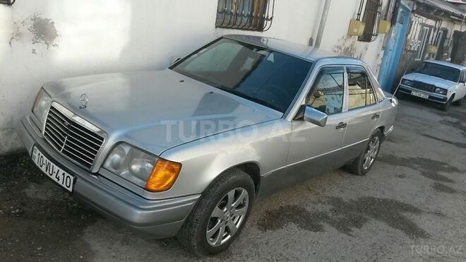 Mercedes E 200 1993, 430,000 km - 2.0 l - Bakı