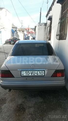 Mercedes E 200 1993, 430,000 km - 2.0 l - Bakı