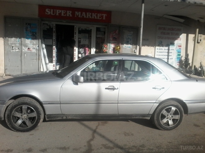 Mercedes C 200 1995, 300,000 km - 2.0 l - Bakı
