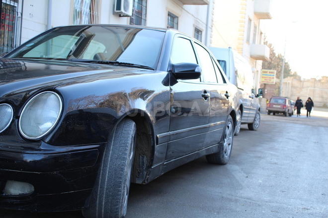 Mercedes E 320 1999, 260,000 km - 3.2 л - Bakı