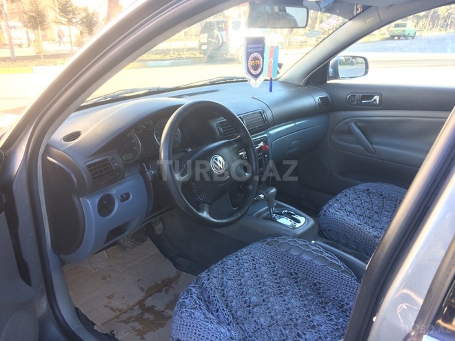 Volkswagen Passat 2002, 243,844 km - 1.8 l - Xırdalan