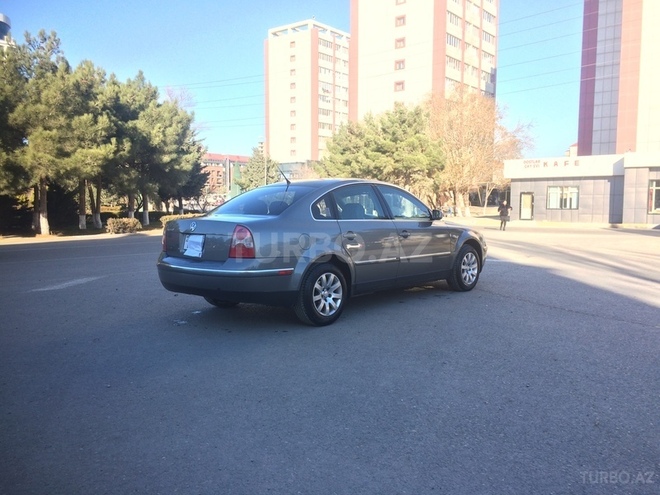 Volkswagen Passat 2002, 243,844 km - 1.8 l - Xırdalan