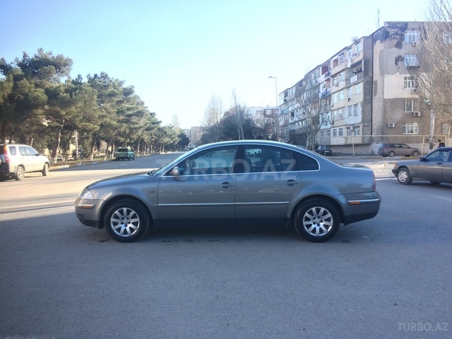 Volkswagen Passat 2002, 243,844 km - 1.8 l - Xırdalan