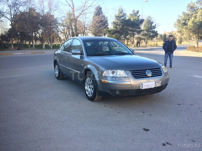 Volkswagen Passat 2002, 243,844 km - 1.8 l - Xırdalan
