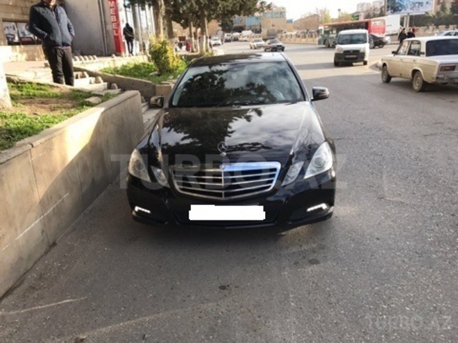 Mercedes E 250 2009, 187,000 km - 2.1 l - Bakı