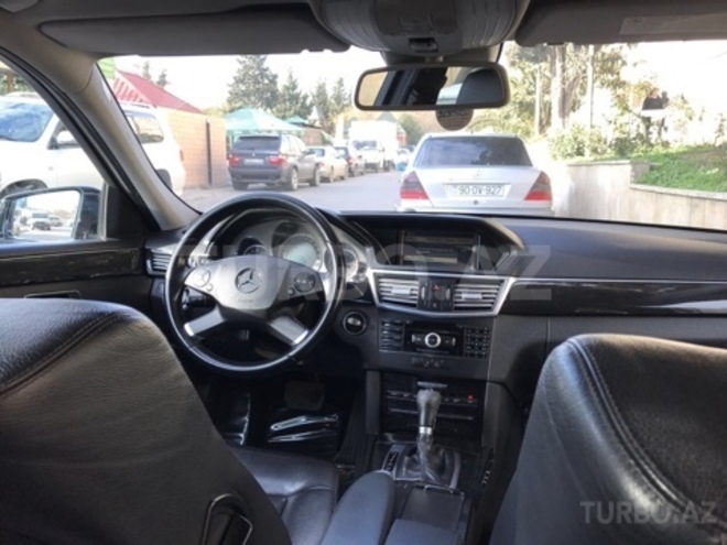Mercedes E 250 2009, 187,000 km - 2.1 l - Bakı
