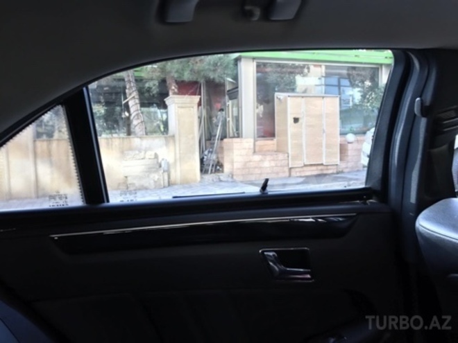 Mercedes E 250 2009, 187,000 km - 2.1 l - Bakı