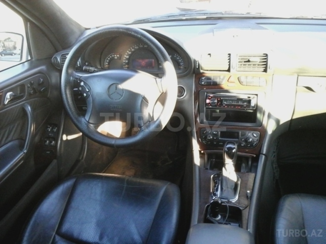 Mercedes C 200 2001, 215,000 km - 2.0 l - Bakı