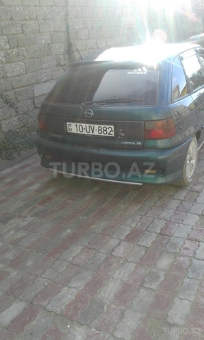 Opel Astra 1996, 250,000 km - 1.6 л - Bakı