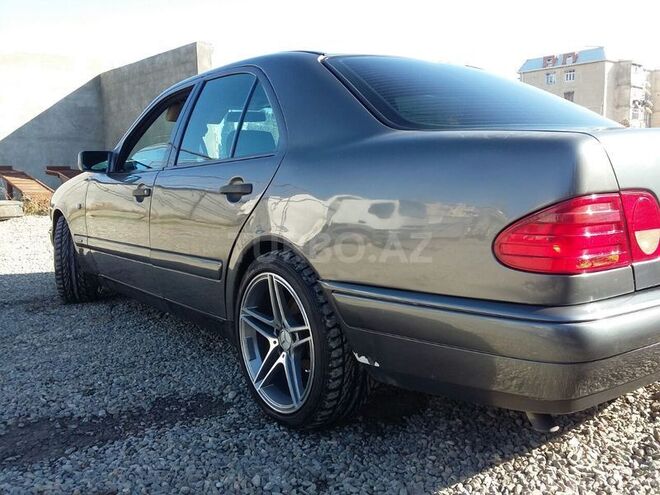 Mercedes E 200 1998, 230,000 km - 2.0 l - Gəncə
