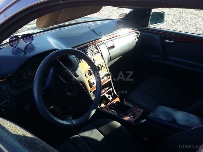 Mercedes E 200 1998, 230,000 km - 2.0 l - Gəncə