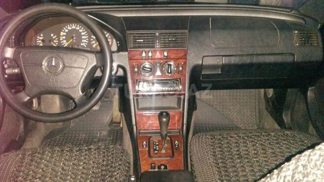 Mercedes C 180 2000, 180,000 km - 1.8 л - Bakı