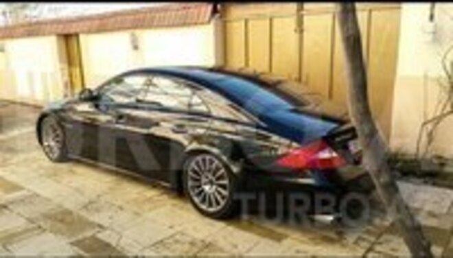 Mercedes CLS 55 AMG 2007, 82,000 km - 5.5 l - Qusar