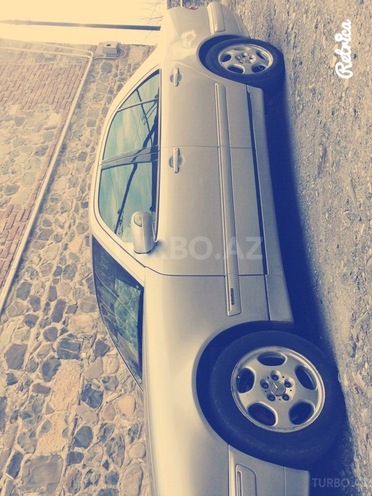 Mercedes E 290 1997, 500,000 km - 0.3 l - Şəki