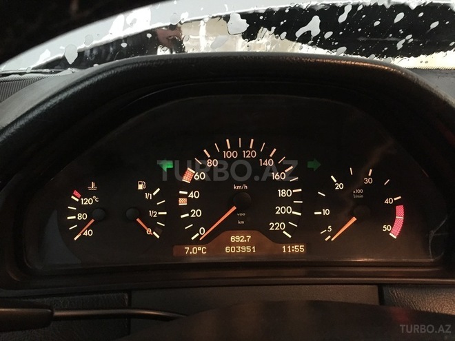 Mercedes E 290 1997, 500,000 km - 0.3 l - Şəki