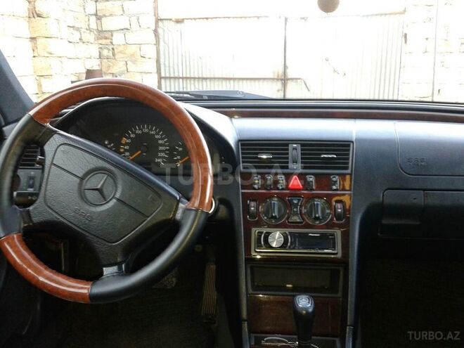 Mercedes C 200 1997, 220,000 km - 2.0 л - Bakı