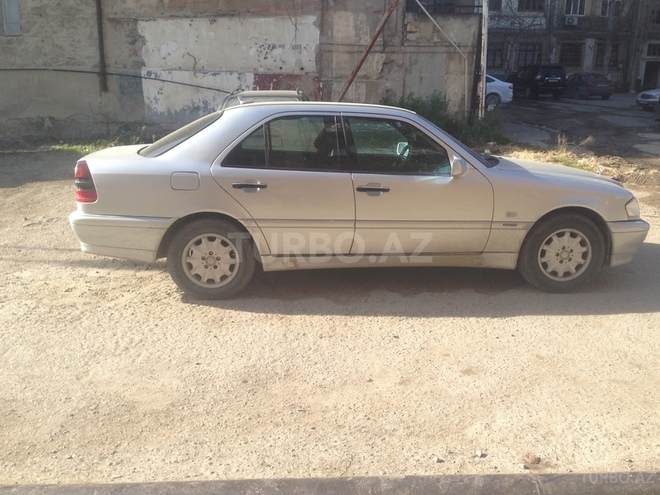 Mercedes C 240 1998, 324,000 km - 2.4 l - Bakı