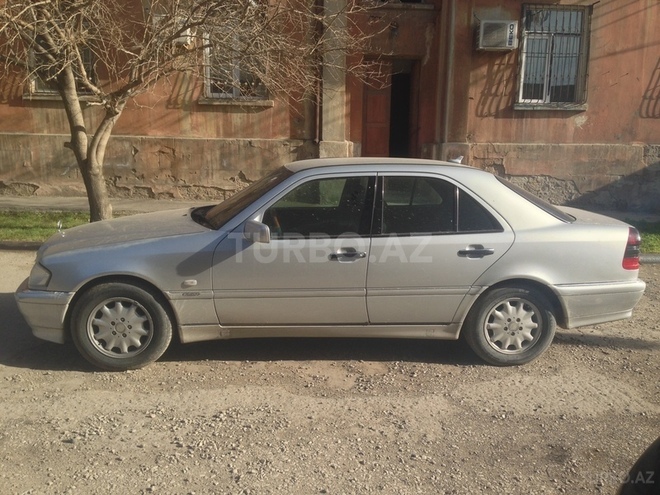 Mercedes C 240 1998, 324,000 km - 2.4 l - Bakı