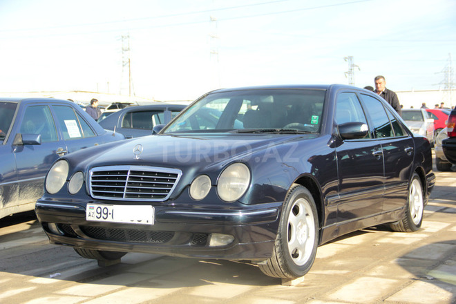 Mercedes E 200 1999, 200,000 km - 2.0 l - Bakı