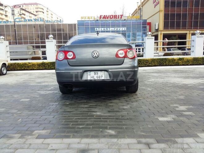 Volkswagen Passat 2005, 272,000 km - 2.0 l - Bakı