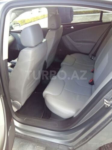 Volkswagen Passat 2005, 272,000 km - 2.0 l - Bakı