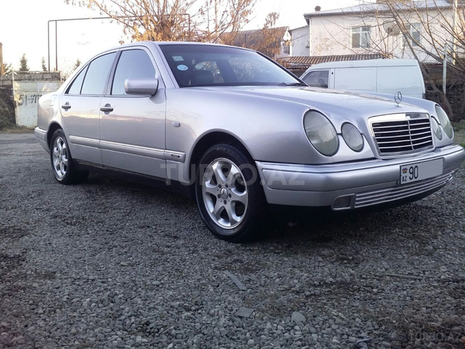 Mercedes E 240 1999, 252,588 km - 2.4 л - Xaçmaz