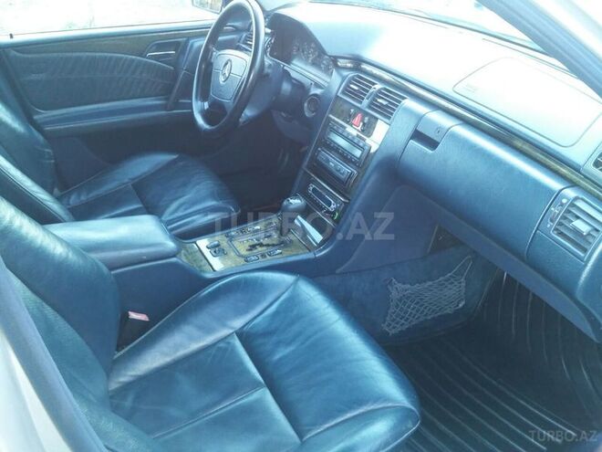 Mercedes E 240 1999, 252,588 km - 2.4 л - Xaçmaz