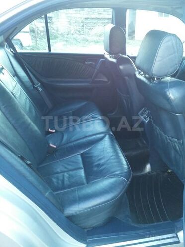 Mercedes E 240 1999, 252,588 km - 2.4 л - Xaçmaz