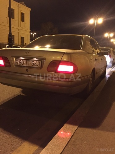 Mercedes C 240 1988, 225,000 km - 2.4 l - Bakı