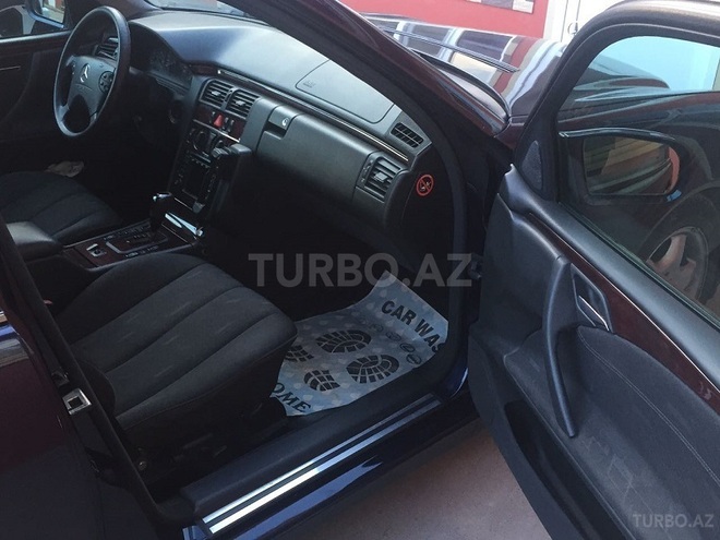 Mercedes E 270 2001, 209,893 km - 2.7 l - Sumqayıt