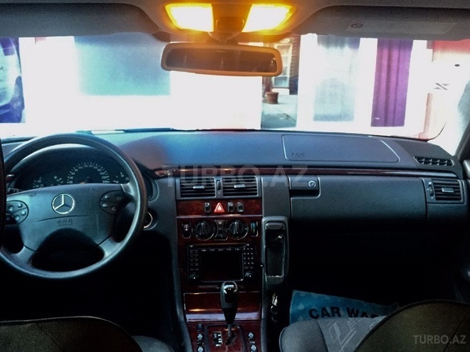 Mercedes E 270 2001, 209,893 km - 2.7 l - Sumqayıt