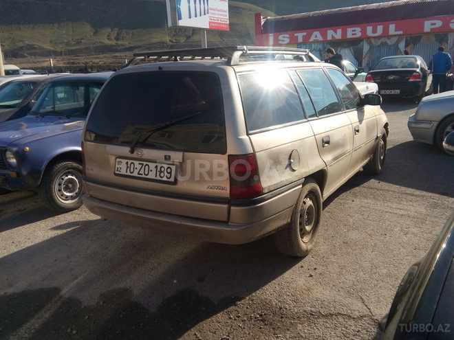 Opel Astra 1997, 330,000 km - 1.6 l - Bakı