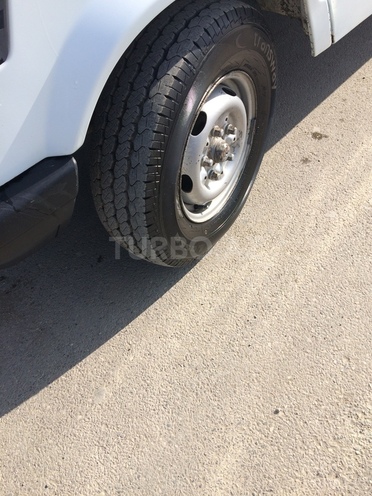Mercedes 208 D 1991, 383,000 km - 2.3 l - Sumqayıt
