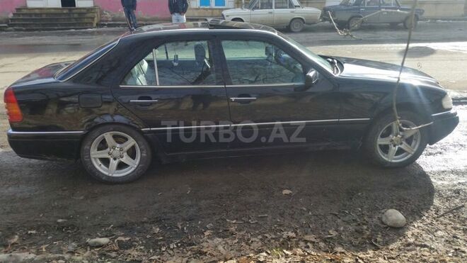 Mercedes C 280 1996, 231,000 km - 2.8 л - Quba