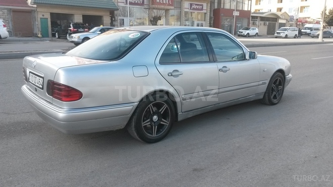 Mercedes E 290 1996, 176,500 km - 2.9 l - Bakı