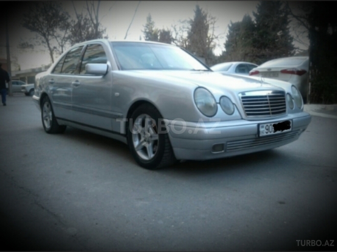 Mercedes E 240 1999, 195,000 km - 2.4 l - Bakı