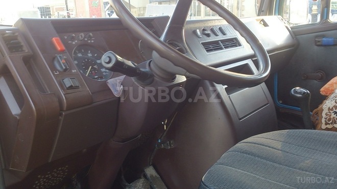 Mercedes 609 D 1993, 260,000 km - 4.0 l - Quba