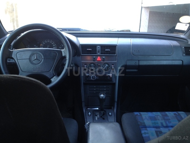 Mercedes C 230 1996, 420,000 km - 2.3 l - Bakı