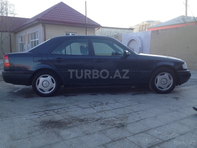 Mercedes C 230 1996, 420,000 km - 2.3 l - Bakı