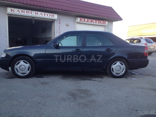 Mercedes C 230 1996, 420,000 km - 2.3 l - Bakı
